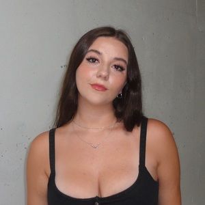 Meet your Posher, Avery